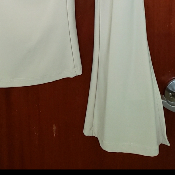 Cream/ beige cold shoulder blouse - Picture 12 of 16